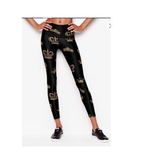 Victoria’s Secret Sport 7/8 Printed Tight Legging. High Rise. Size Large.NWT